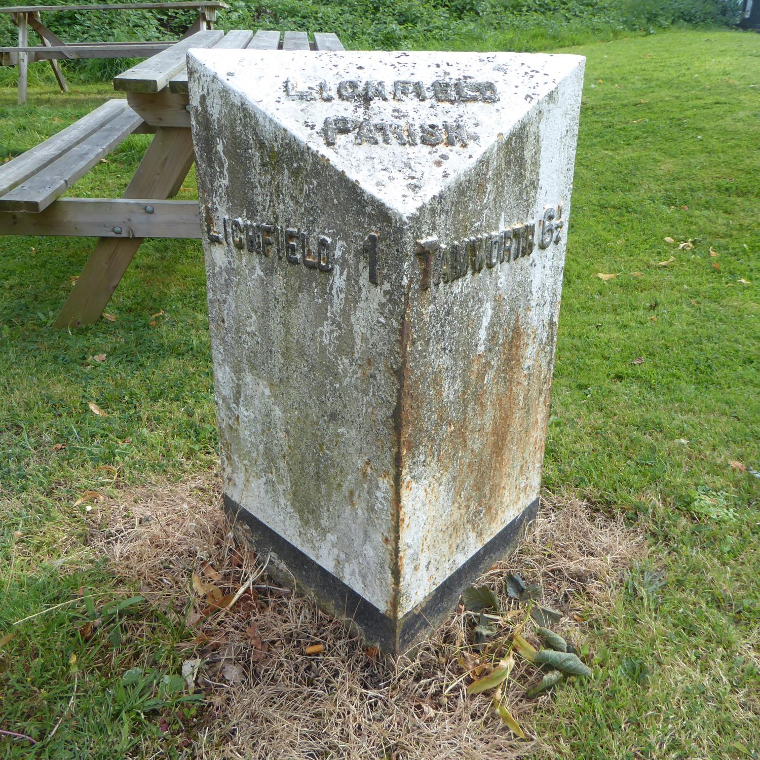 Milepost on Tamworth Rd.